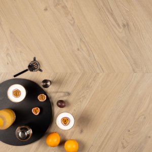 Douwes Dekker 07809 crème brûlée Ambitieus Dryback PVC Hongaarse Punt Vloer - 2.5 x 151.5 x 700mm - 3.82m2